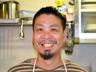 だぁーBar【だぁーバル】店主